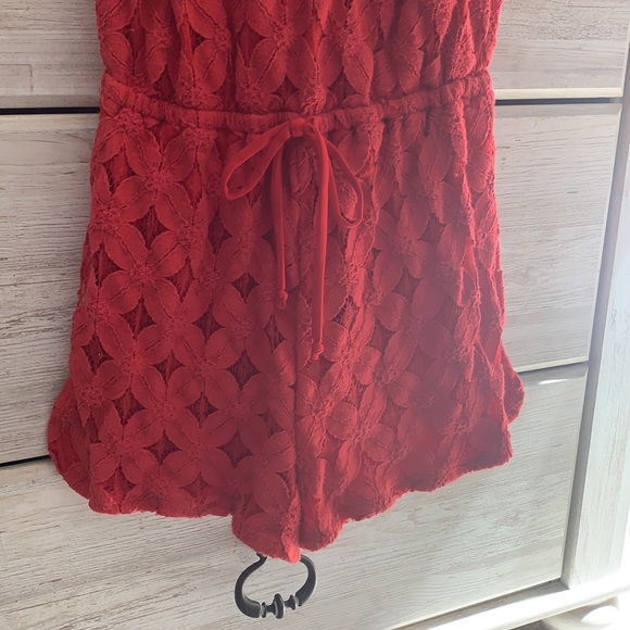 Red Romper | Flower Design 🌸 - Picture 2 of 5